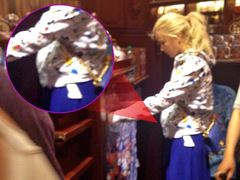 Міка Ньютон вагітна