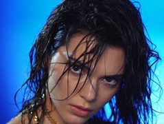 Сексапильная Кендалл Дженнер в сьемке для LOVE Magazine