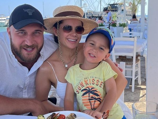 Шаманська зізналася, чи оформила розлучення з Ханумаком і чи платить він аліменти на 6-річного сина