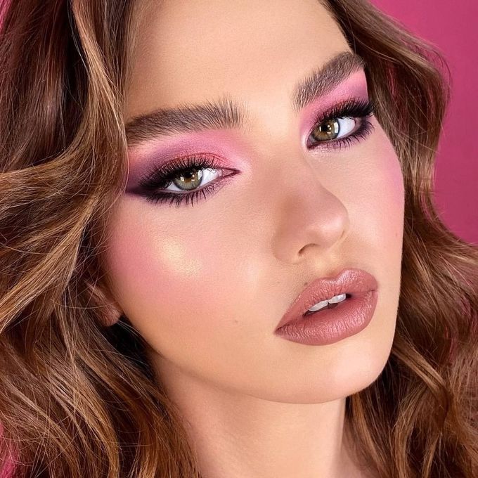 Модный макияж в розовых оттенках: как повторить