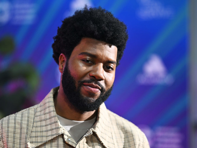 Відомий співак зробив камінг-аут, зізнавшись у своїй гомосексуальності