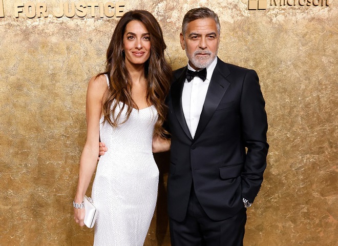 Джордж Клуні розсекретив, що подарував дружині Амаль на їхню дев'яту річницю весілля