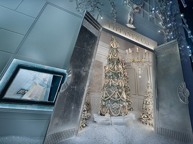 Самые красивые рождественские витрины мира: Tiffany & Co.