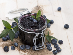 Черника с сахаром на зиму