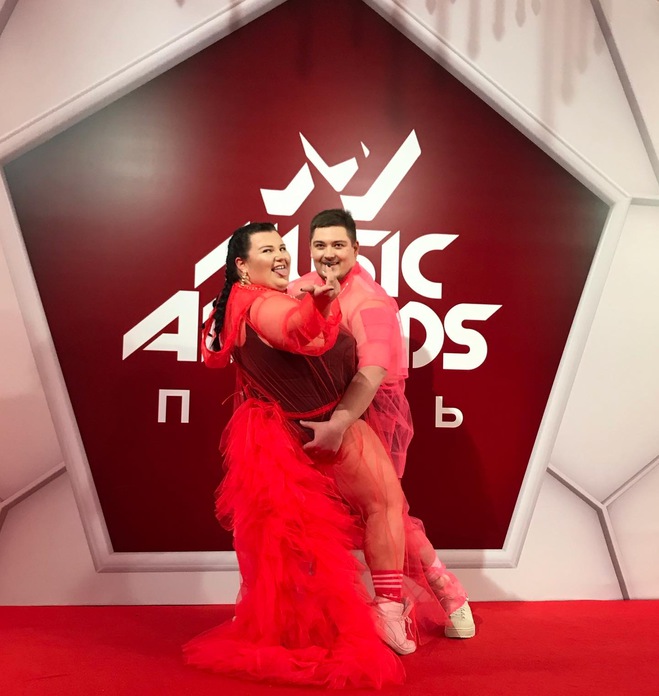 alyona alyona эпатировала прозрачным нарядом на M1 Music Awards