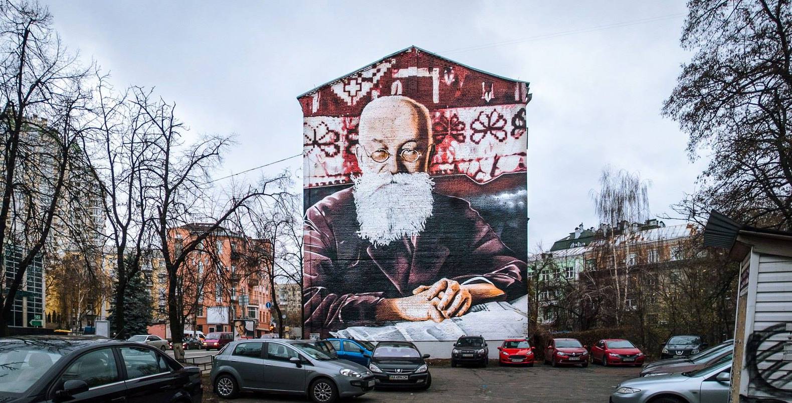 Прекрасне поруч: 25 найкрасивіших і найпопулярніших муралів в Києві