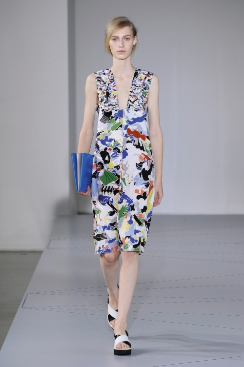 Платья с цветочными принтами