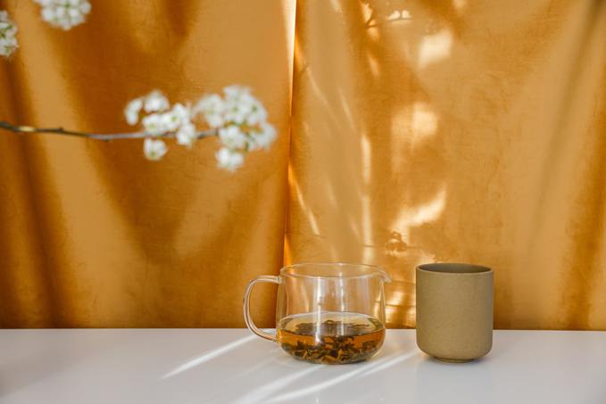 Травяной чай из листьев малины и земляники