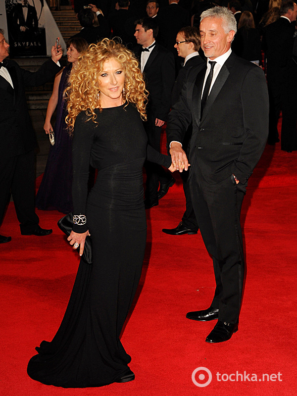 Наряди гостей на прем'єрі Бонда