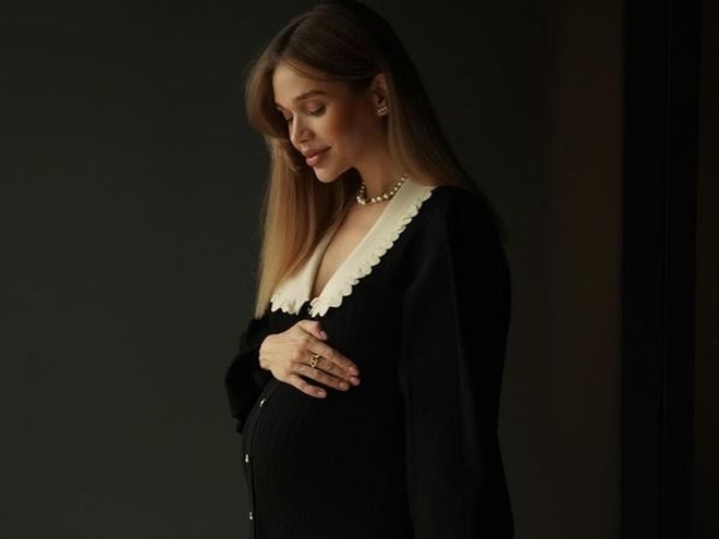 Саша Бо напередодні пологів розсекретила, скільки кілограмів набрала під час третьої вагітності