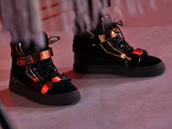 Вгадай чиї черевики