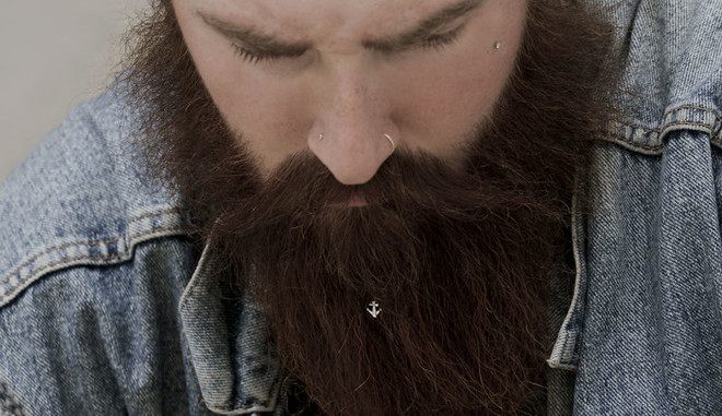"У вас что то к бороде прилипло." Увелирные украшения для бороды от Krato Milano