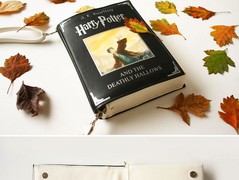 Как с обложки: дизайнерские сумки-книги