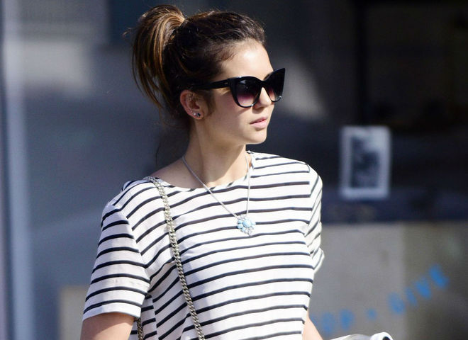 Street style: Нина Добрев в Лос-Анджелесе