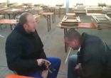 Ложкой по голове - розыгрыш