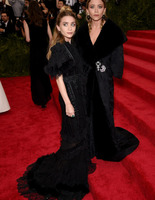 Мері-Кейт Олсен і Ешлі Олсен на Met Gala 2015