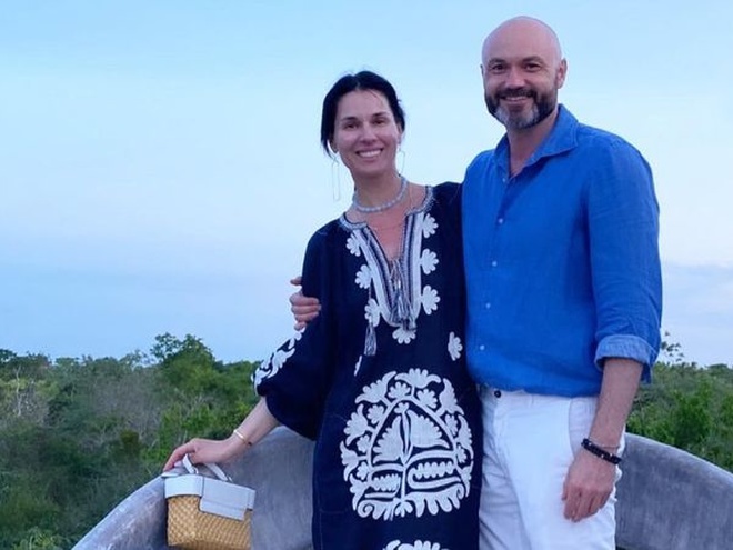 Чоловік Єфросиніної повернувся з фронту: ведуча показала зворушливе відео, як її 8-річний син зустрічає тата