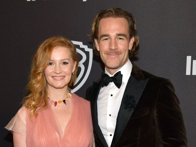 Джеймс Ван Дер Бик с семьей