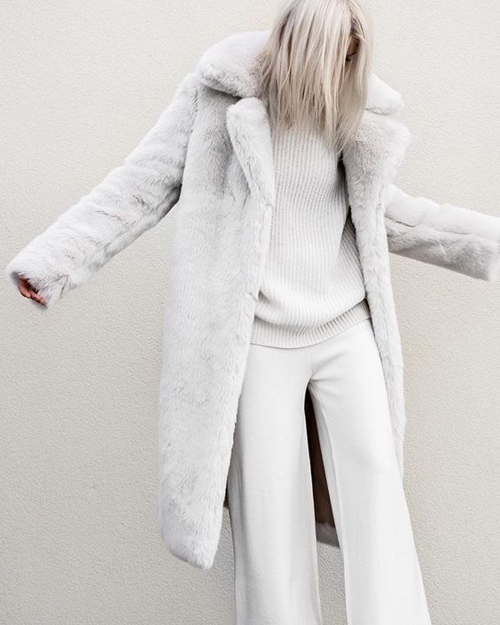 Зимние образы в белом цвете