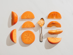 Сезонный фрукт: польза хурмы для женщин