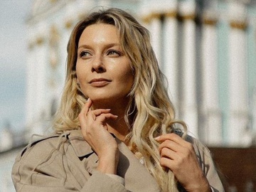 Любава Грешнова показалася без косметики й позповіла, що любить "себе такою"