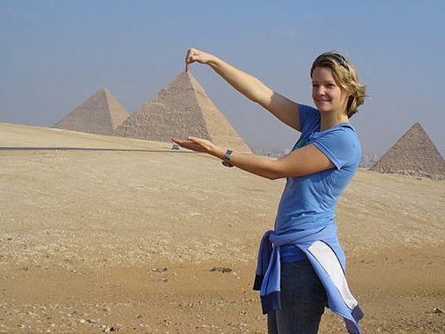 Найсмішніші фото українців за кордоном: Єгипетські піраміди