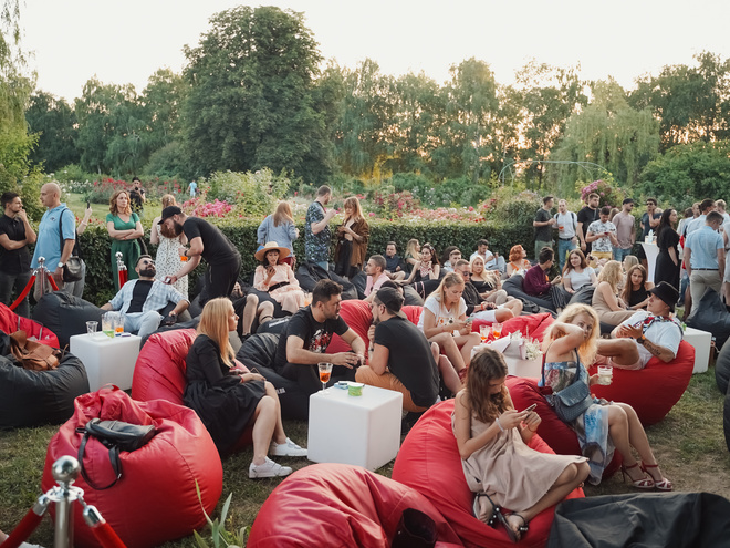 Киевская Точка G: On I Ona впервые создали иммерсивное шоу в ботсаду