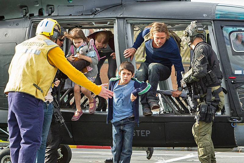 Кадри з фільму Війна світів Z