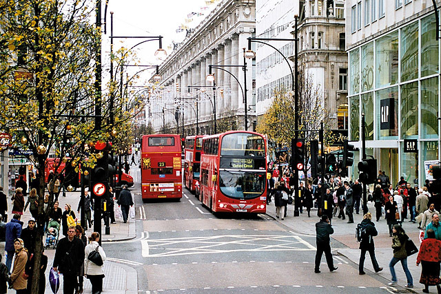 5 лучших шопинг-авеню: Oxford Street