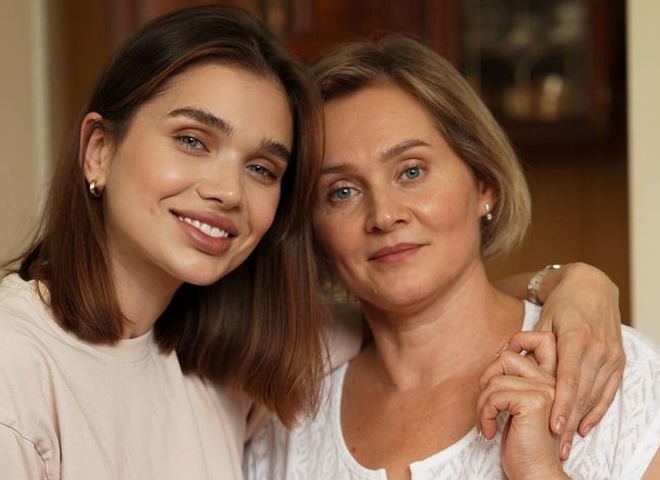 Саша Бо розсекретила, який коштовний подарунок вручила мамі на 50-річчя