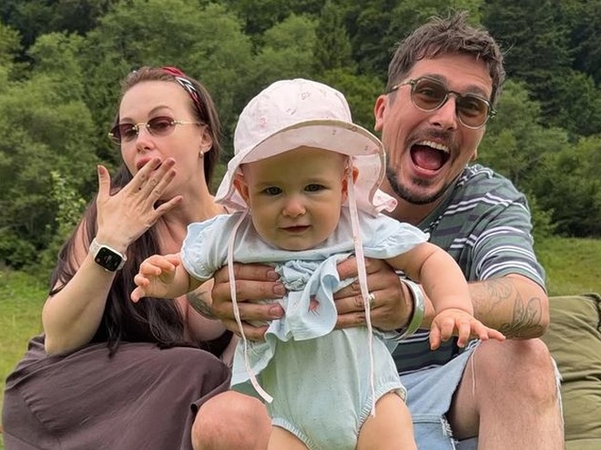 8-місячна донька Позитиву вперше відвідала його виступ: милі кадри