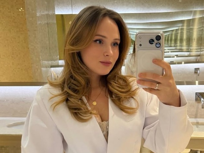 Шок. Хто це?»: Кошмал показала, який вигляд мала у 17 років