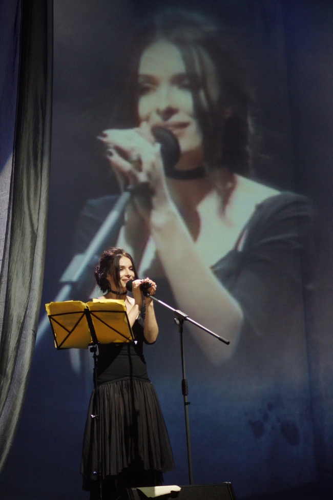 Надежда Мейхер представила авторский спектакль "Historia de Un Amor"