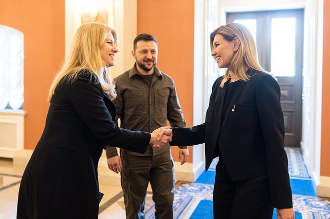 Владимир и Елена Зеленские на встрече с президентом Словакии Зузаной Чапутовой