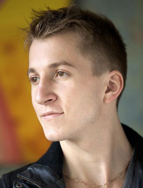 Дмитрий Шаракоис
