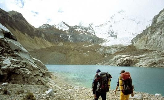 Топ-5 захоплюючих фільмів про екстремальні подорожі