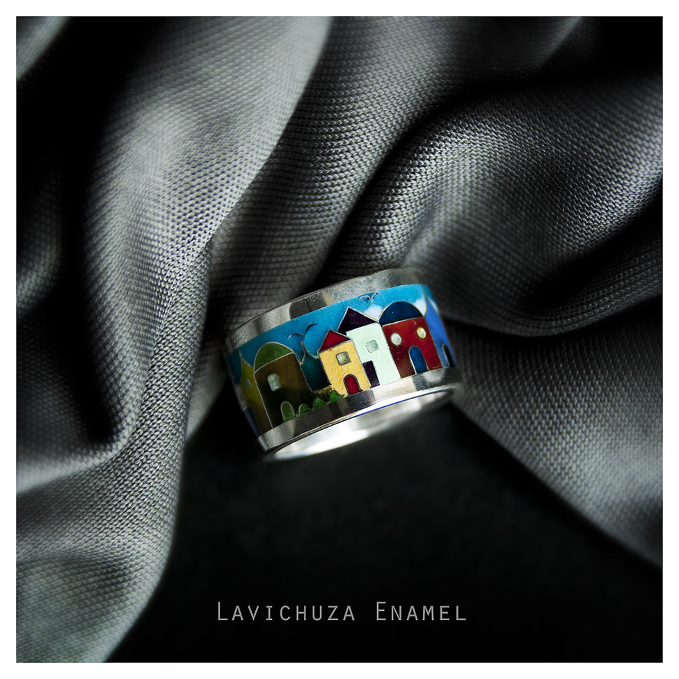 Lavichuza Enamel