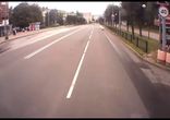 Кот врезался в автомобиль и забор