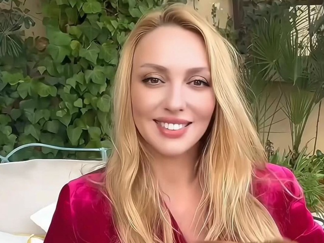 "Шантажував нас": Полякова прокоментувала поцілунки з Міцкевичем