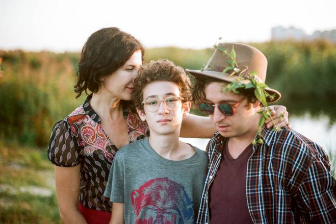 Идеальный мир: Дмитрий и Ольга Шуровы в семейной фотосессии 