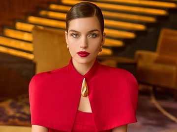 Олександра Кучеренко показала, що носить у сумочці