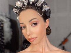 Катерина Кухар