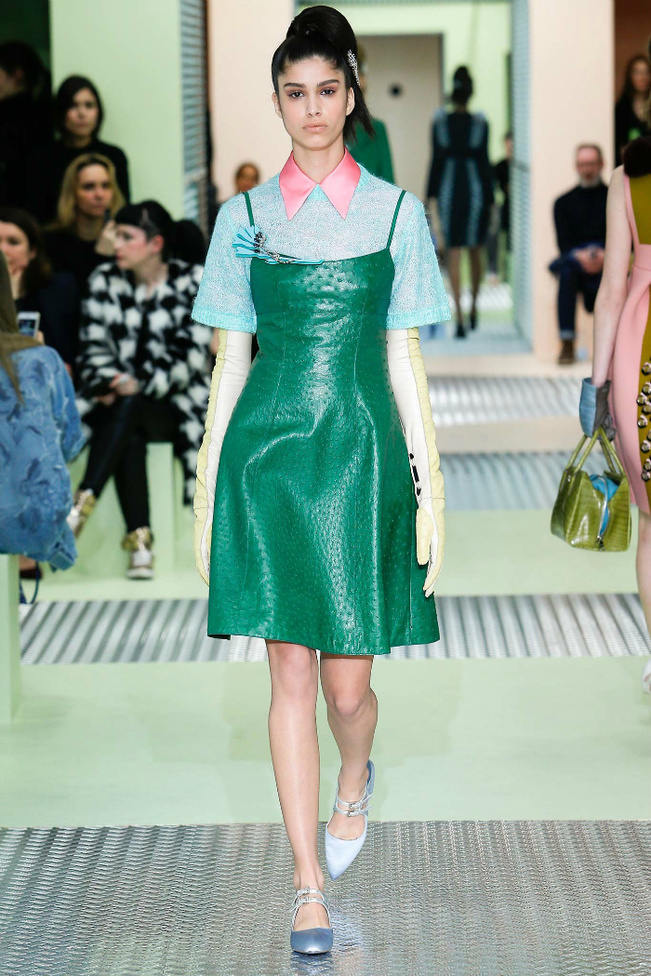 Модные тенденции зимы 2016: кожаные платья