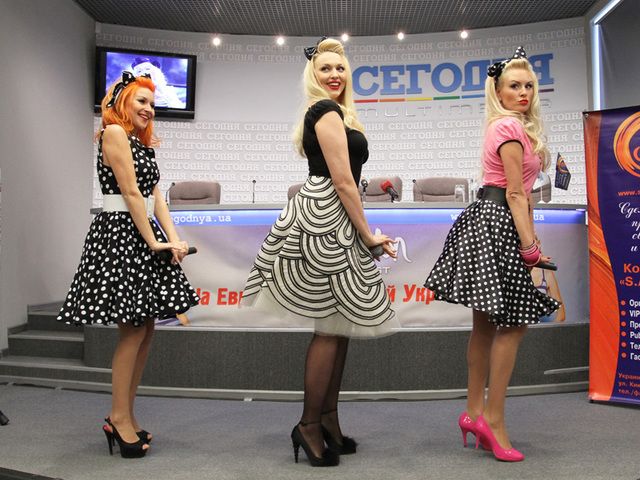 Оля Полякова