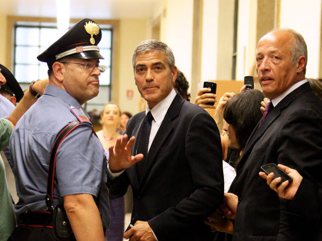 Джордж Клуни, Сильвио Берлускони