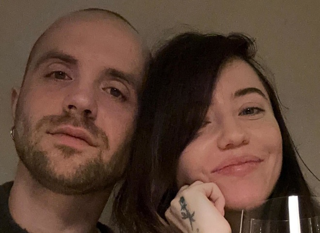 Дорофєєва, цілуючи Кацуріна, пораділа успіхам пісні Щоб не було – відео