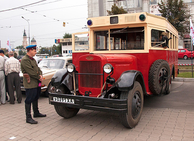 Выставка ретро-автомобилей в Харькове