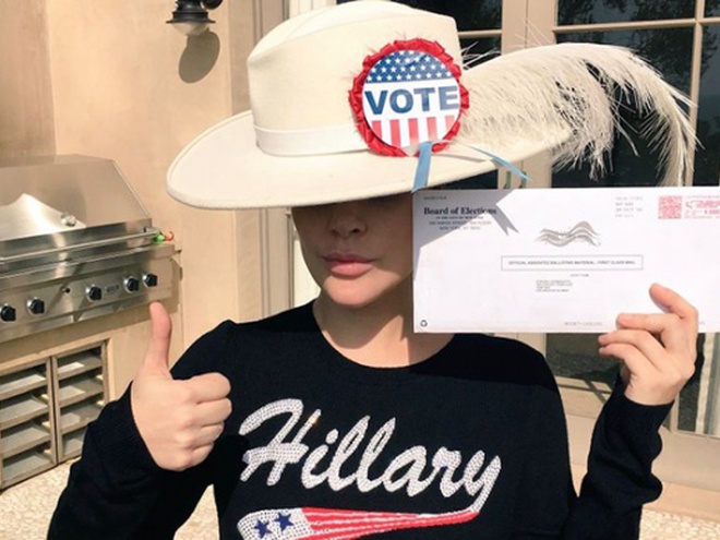 знаменитости голосуют за президента США