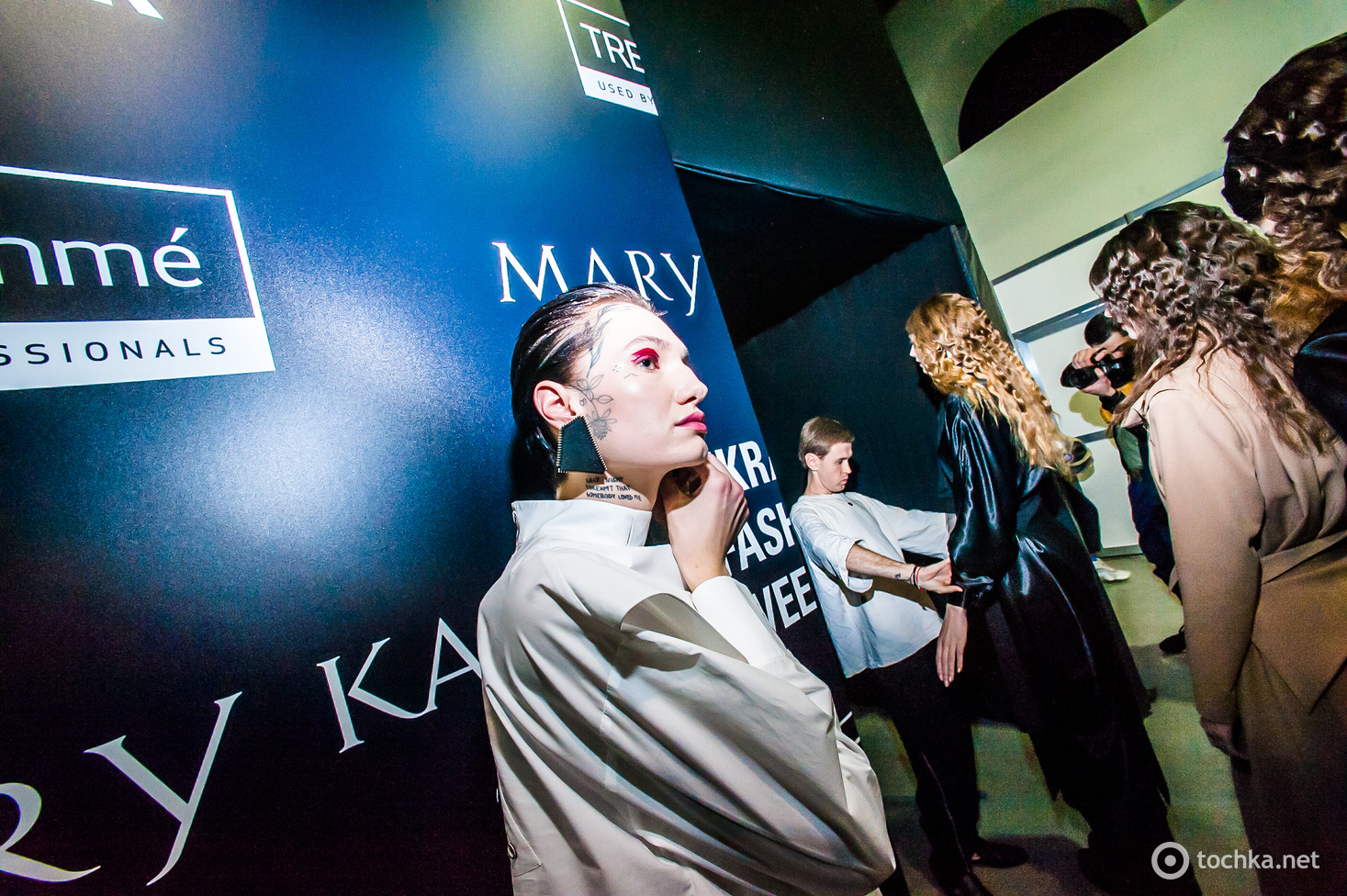 Backstage первого дня UFW FW20/21