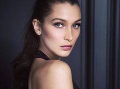 Джіджі та Белла Хадід для V Magazine